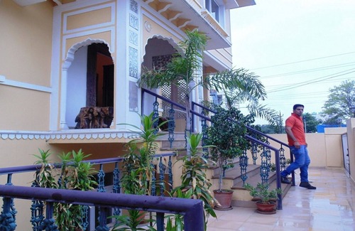 C-Scheme House | Elegantly Designed Room in Jaipur
