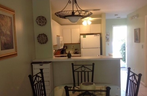 Truman Annex Condo | Elegantly Furnished Key West Condo in the Truman Annex.