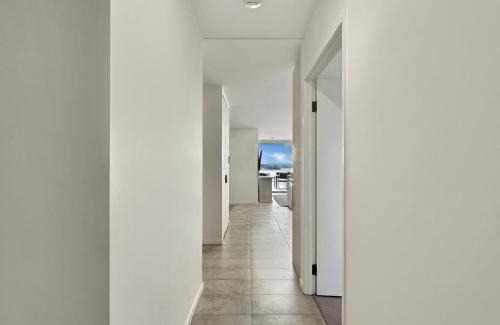 Batemans Bay Apartment | Elegantly Spacious 3-Bed Unit Overlooking the Bay
