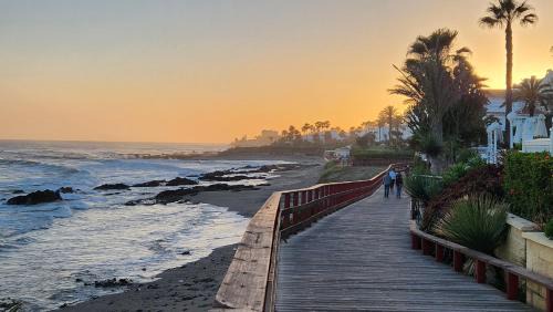 Sitio de Calahonda Apartment | ELENA flat A little paradise right on the BEACH