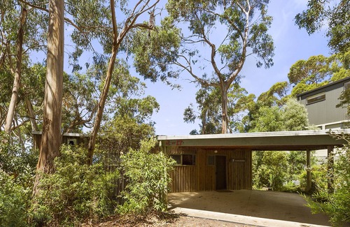 Lorne House | Elevated Views To Aireys Inlet