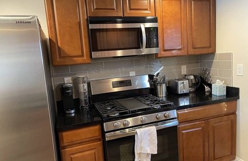 SeaTac Apartment | Elite Homes Water front Suit
