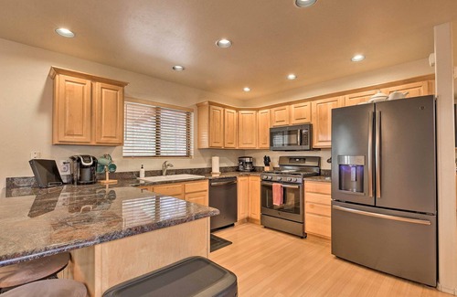 Sierra Pines Cabin | ‘Elk Haven’ Show Low Cabin w/ Deck & Pool Table!