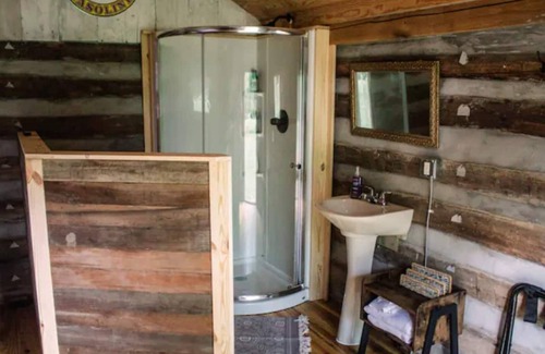 Fayetteville Cabin | Elk Riverside Escape
