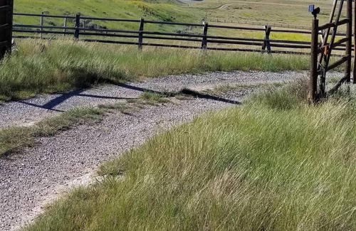 Cameron House | Elk View Lodge with Madison River Access Near Yellowstone