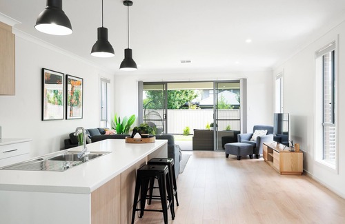 Morphettville House | Ella House III - Stunning 3BR, 2Bath, WiFi