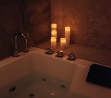 Evreux Apartment | Ellendor - Spa privatif haut de gamme, luxe, ciel étoilé & expérience Seigneur des Anneaux