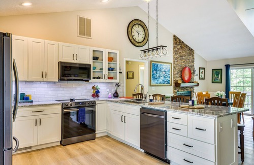 Ellijay Cabin | Ellijay Escape: Hike, Shop, Explore & More!