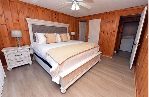Ellijay Hotel | Ellijay Family Lodge 4BR/4BA + Big Living & Dining