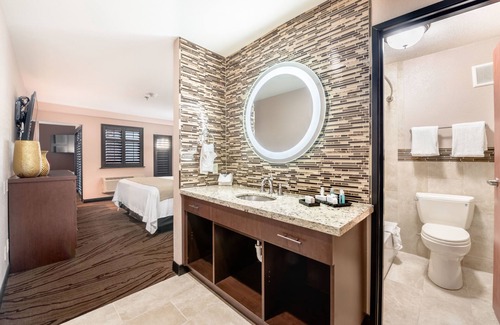 Las Vegas Hotel | Ellis Island Hotel