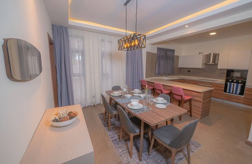 Nairobi Apartment | Elsie Ridge