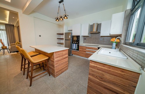 Nairobi Apartment | Elsie Ridge