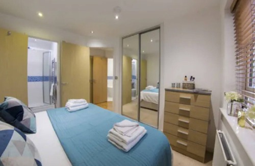 Borehamwood Apartment | Elstree - spacious 2 bedroom, 2 bathroom apartmentn