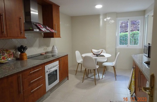 Elviria Apartment | Elviria 2-Bed Apt, Sleeps 4, Pool, 20m to Beach