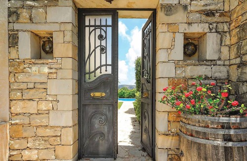 Prinos House | Elya and the neighboring Villa Prinos are located in the picturesque village of Prinos and offer a r