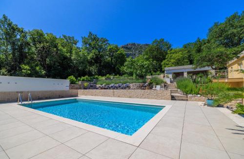 Tribalj Apartment | Emaris