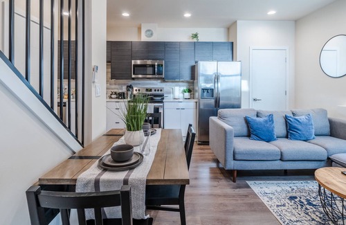 Licton Springs House | Emerald city Modern! Short drive to downtown & UW