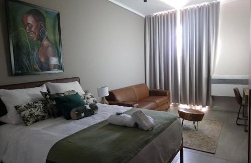 Menlyn Apartment | Emerald Studio Menlyn Maine