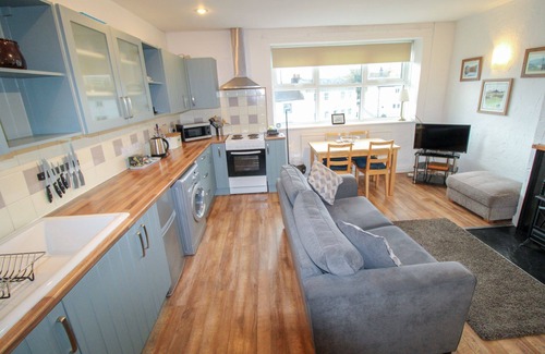 Ireby Cottage | Emily's Apartment, Ireby - sleeps 7 guests in 3 bedrooms