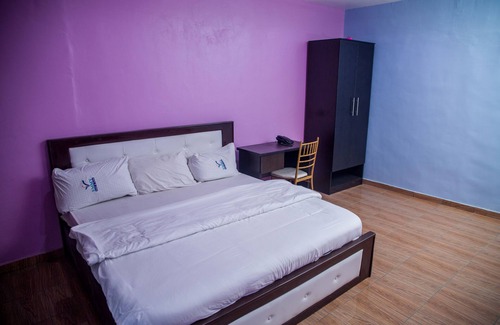 Ofin Hotel | Emmy Hotels and Suites