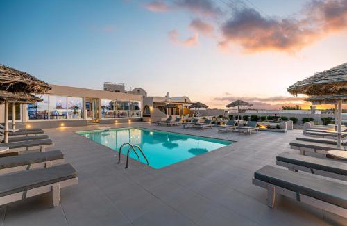Kamari Apartment | En Plo Boutique Suites