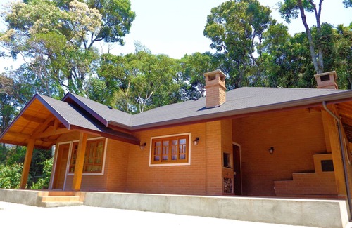 Monte Verde House | Encanto Chalet-1.5 km from the center, 3 bedrooms, sleeps 8. Spectacular mountain view!