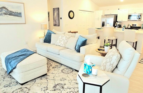 Okahumpka House | Enchanting 2-bedroom house near Eastport and Sawgrass Grove in The Villages