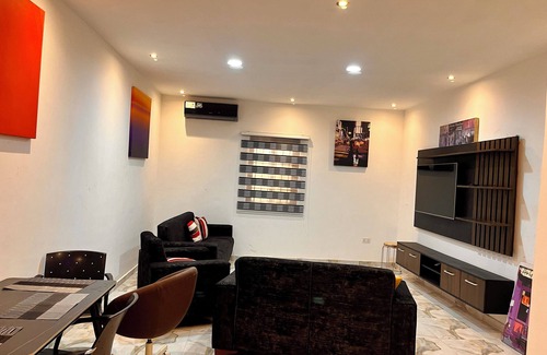 Eastern Region Apartment | Enchanting 3-bedroom apartment with AC in Somanya
