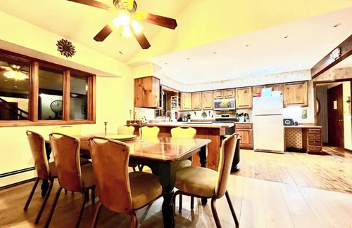 Frisco Cottage | Enchanting 3-bedroom cottage in Frisco