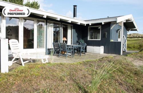 Rindby Strand House | Enchanting Cottage Retreat in Fano-By Traum