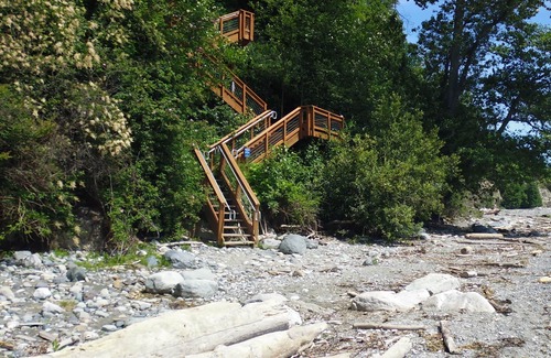 Point Roberts Cottage | Enchanting cottage connected to Lily Point Marine Park