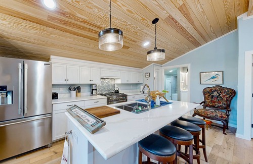Tylertown House | Enchanting farm stay with cozy fireplace, spacious grounds, & outdoor grilling