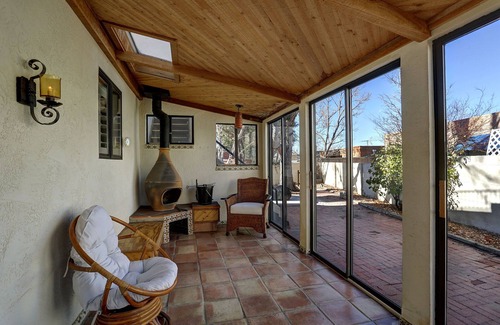 Bear Canyon House | Enchanting Southwest Serenity - SO Convenient to Golf, Grocery, and Restaurants!