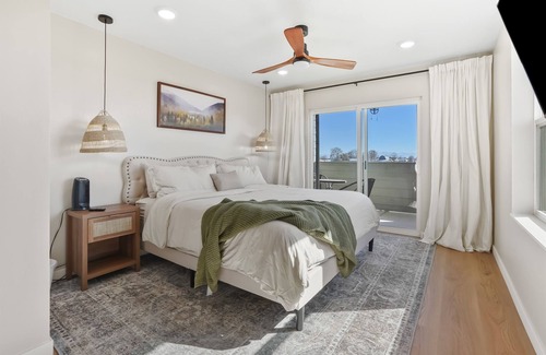 Caldwell House | Enclave - Private King 1 Bedroom Sleeps 4! Outdoor Patio View