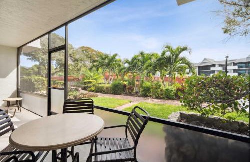 Park Shore House | End Unit - Renovated Resort Views and Close to the Lobby