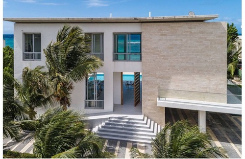 Savaneta Villa | End your days with island sunsets draped across the horizon.
