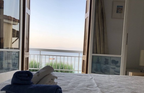 Xylokastro-Evrostina Apartment | Endless apartment with sea view