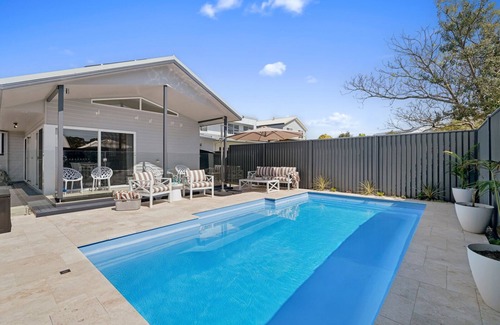 Sawtell Cottage | Endless Summer Sawtell – Pool, Sleeps 8, Fun!