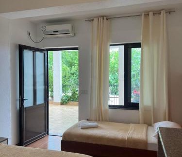 Gjerana House | Enes Apartments