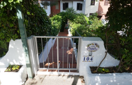 Scalea House | Enjoy a beach holiday and breathtaking sunsets by the sea!