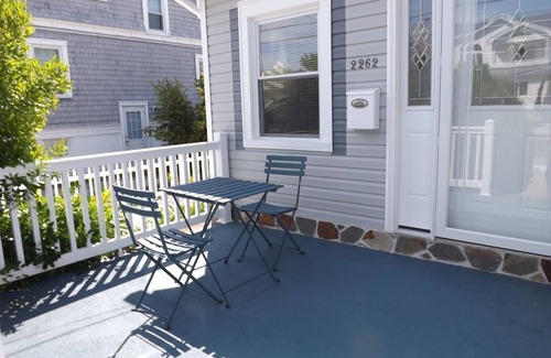 Avalon House | Enjoy a classic seashore vacation in this perfectly situated, rustic 4 BR, expanded cottage