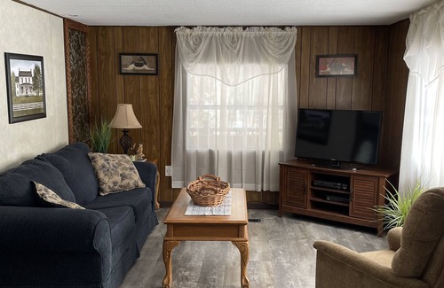 Livingston Manor House | Enjoy a peaceful getaway that is centrally located in the Catskill Mountains.