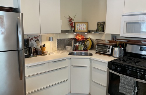 South End Apartment | Enjoy a vacay on the lake and bike path!