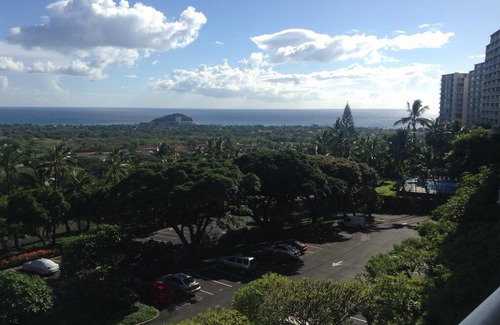 Makaha Apartment | Enjoy all the premium upgrades in this newly renovated unit