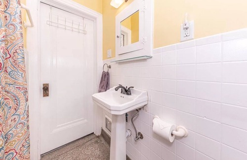 Ann Arbor Apartment | Enjoy Ann Arbor! Perfect Spot-Near Downtown, Campus & Stadium-nBeautiful Apt