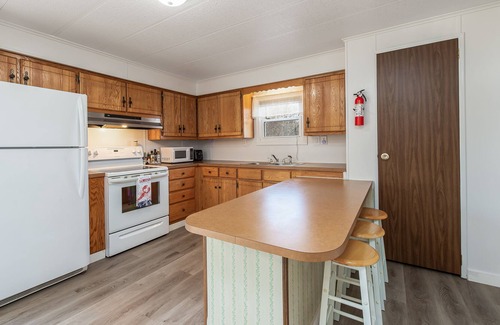 Orrs Island House | Enjoy beautiful views of Lowell's Cove from this 3BR pet-friendly home