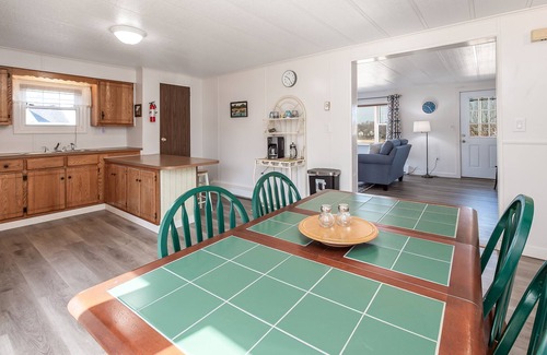 Orrs Island House | Enjoy beautiful views of Lowell's Cove from this 3BR pet-friendly home