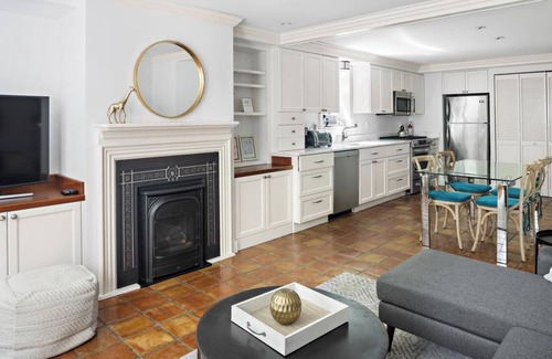 Columbus House | Enjoy Boston, Private Patio On Montgomery Park