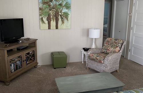 Hatteras Cottage | Enjoy Easy Access To The Ocean Less Than 100 Yards Away!