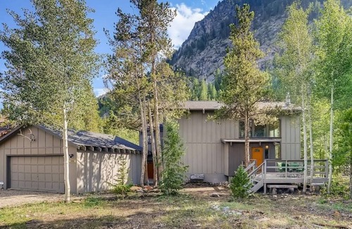 Frisco Cabin | Enjoy Frisco from your own Mountain Hideaway!